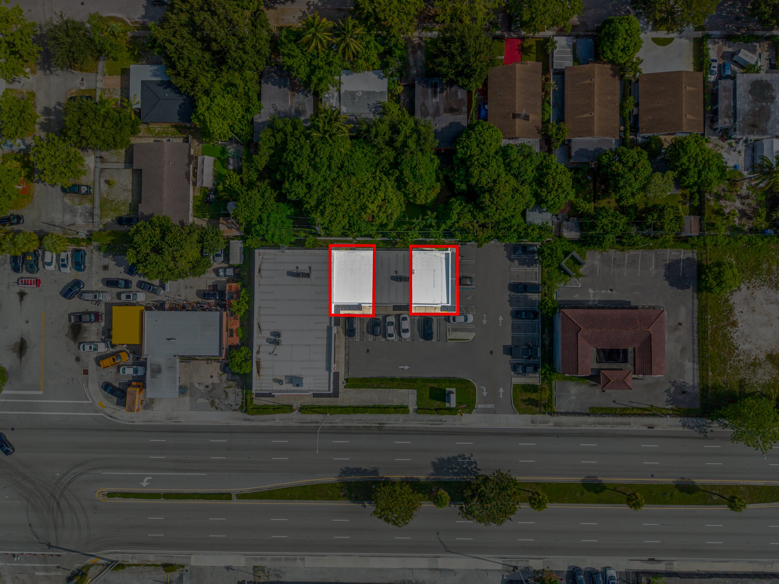 Retail Opportunity on Biscayne Boulevard | 2,738 SF Endcap